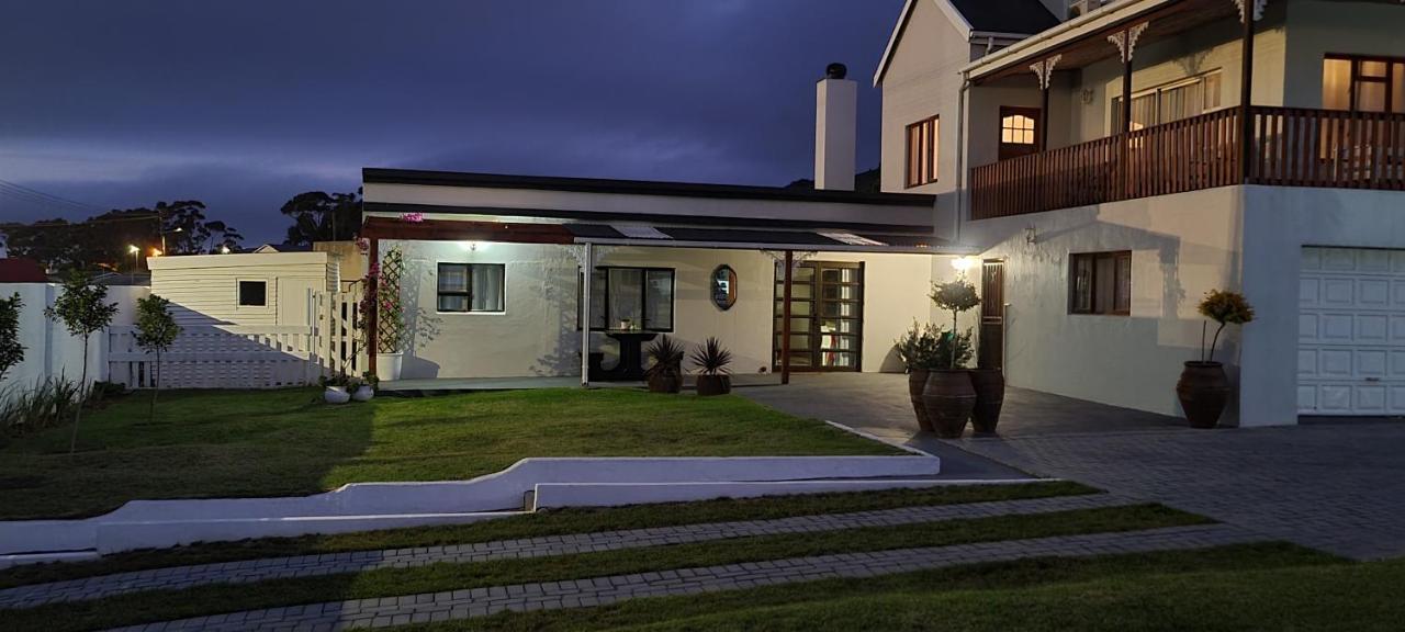 Hotel 7 On South Bredasdorp Esterno foto