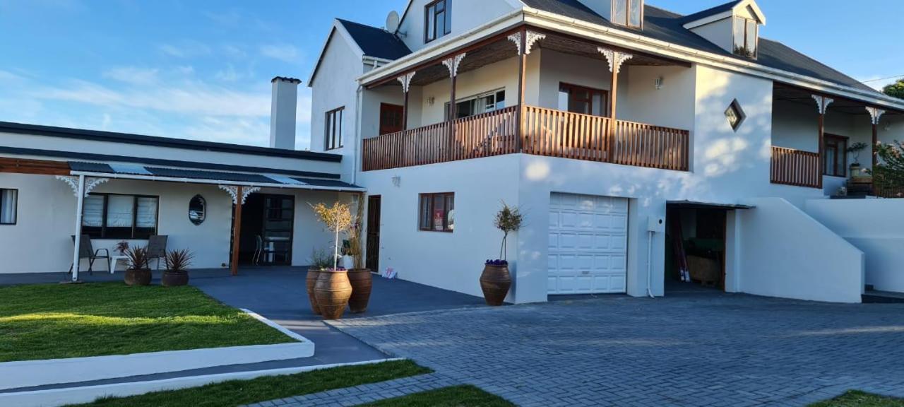 Hotel 7 On South Bredasdorp Esterno foto